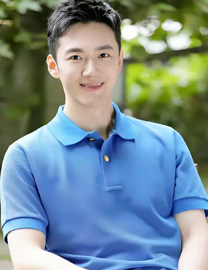 你觉得央视的男主持人谁最帅。央视男主持人中帅哥实在是太多了，数不胜数，老一辈的有