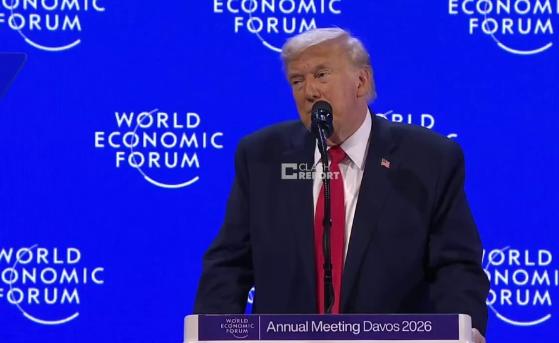 特朗普在达沃斯彻底放飞自我了，一边怒怼加拿大总理，一边把二战的功劳全部揽到自己这