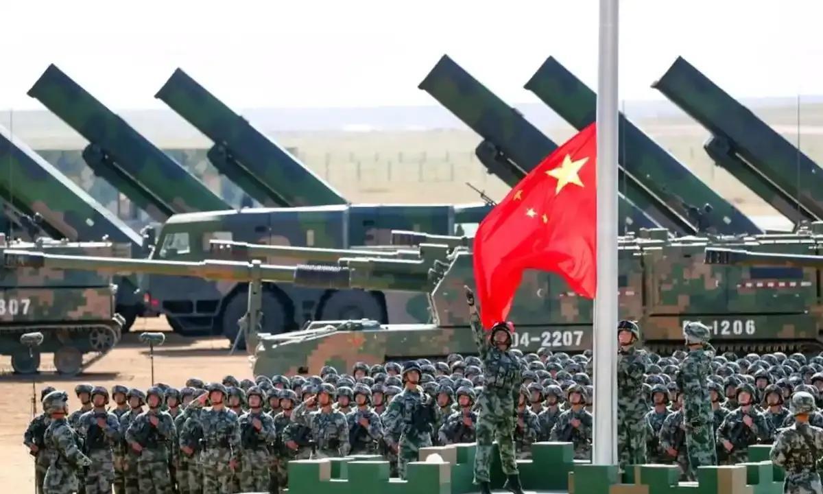 从军费支出规模来看，中国这个军费规模已经很庞大了，但占GDP比仅仅只有1.32%