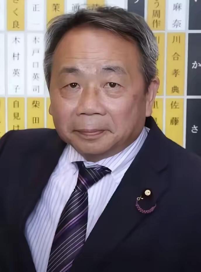 日本参议员、汉奸石平今天（4月22日）叫嚣道：“今天上午，作为‘国会议员共同参拜