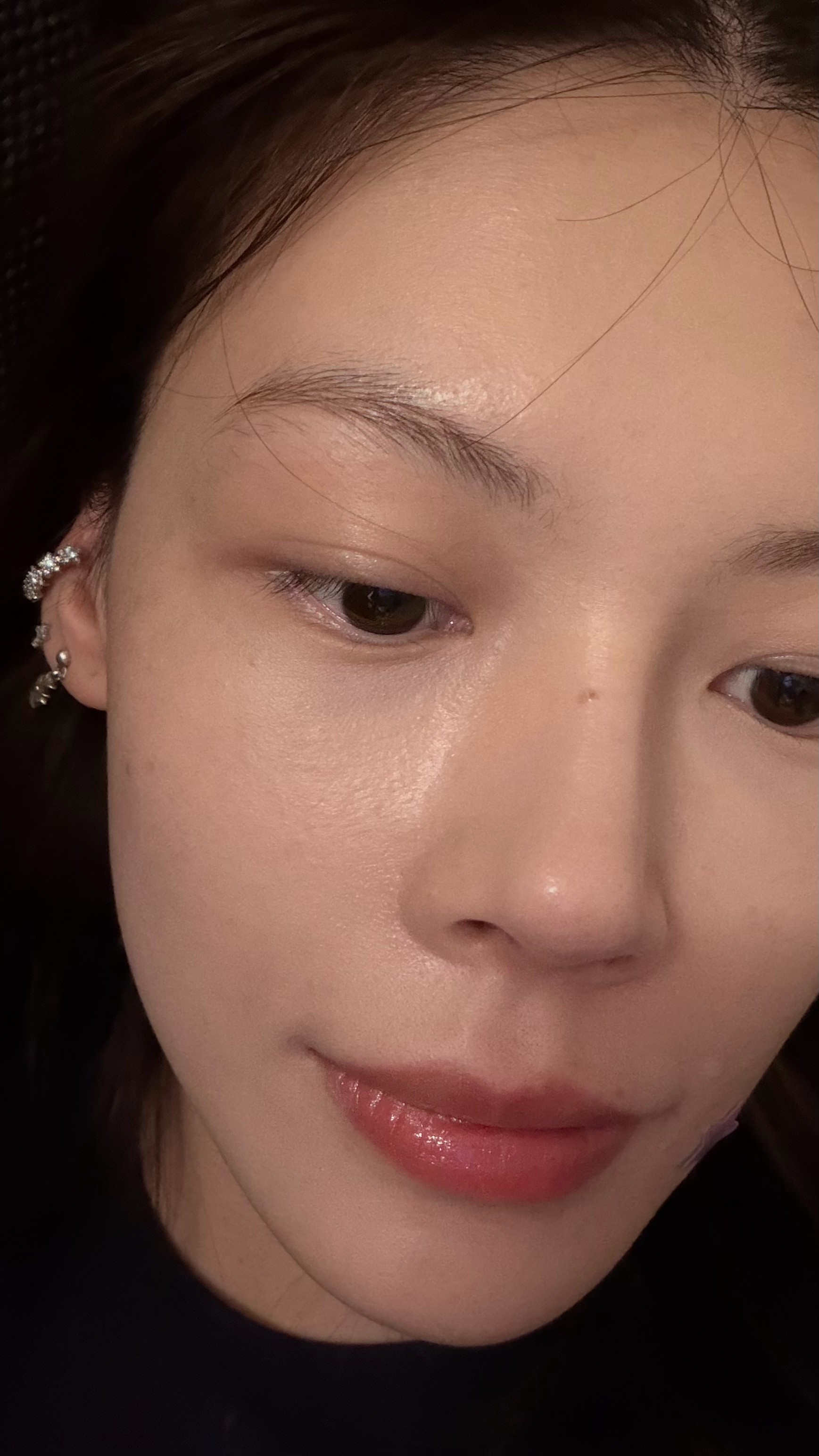 哇塞今天只涂了粉底没定妆