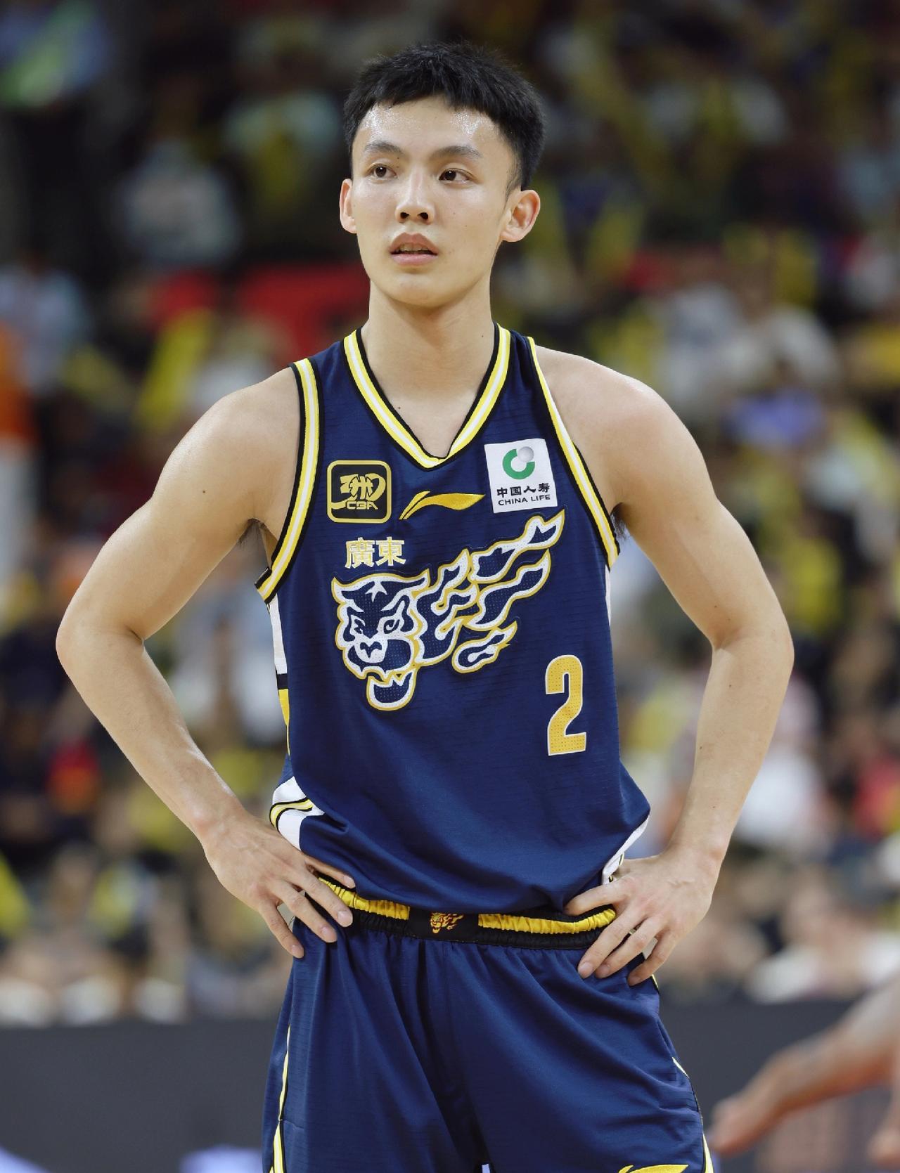 CBA常规赛广东101-92江苏，不得不承认4大事实！1. 徐杰，有球在手