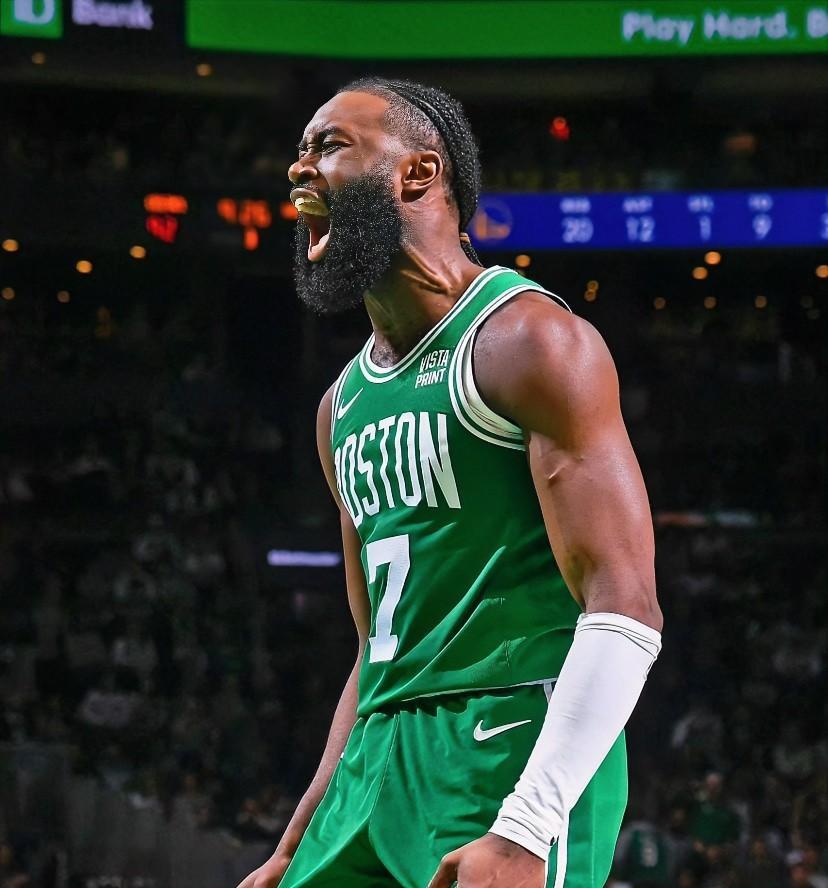 一觉醒来！NBA传来了2个不得不说的重磅消息：第一，据美记者报道：杰伦-布朗带