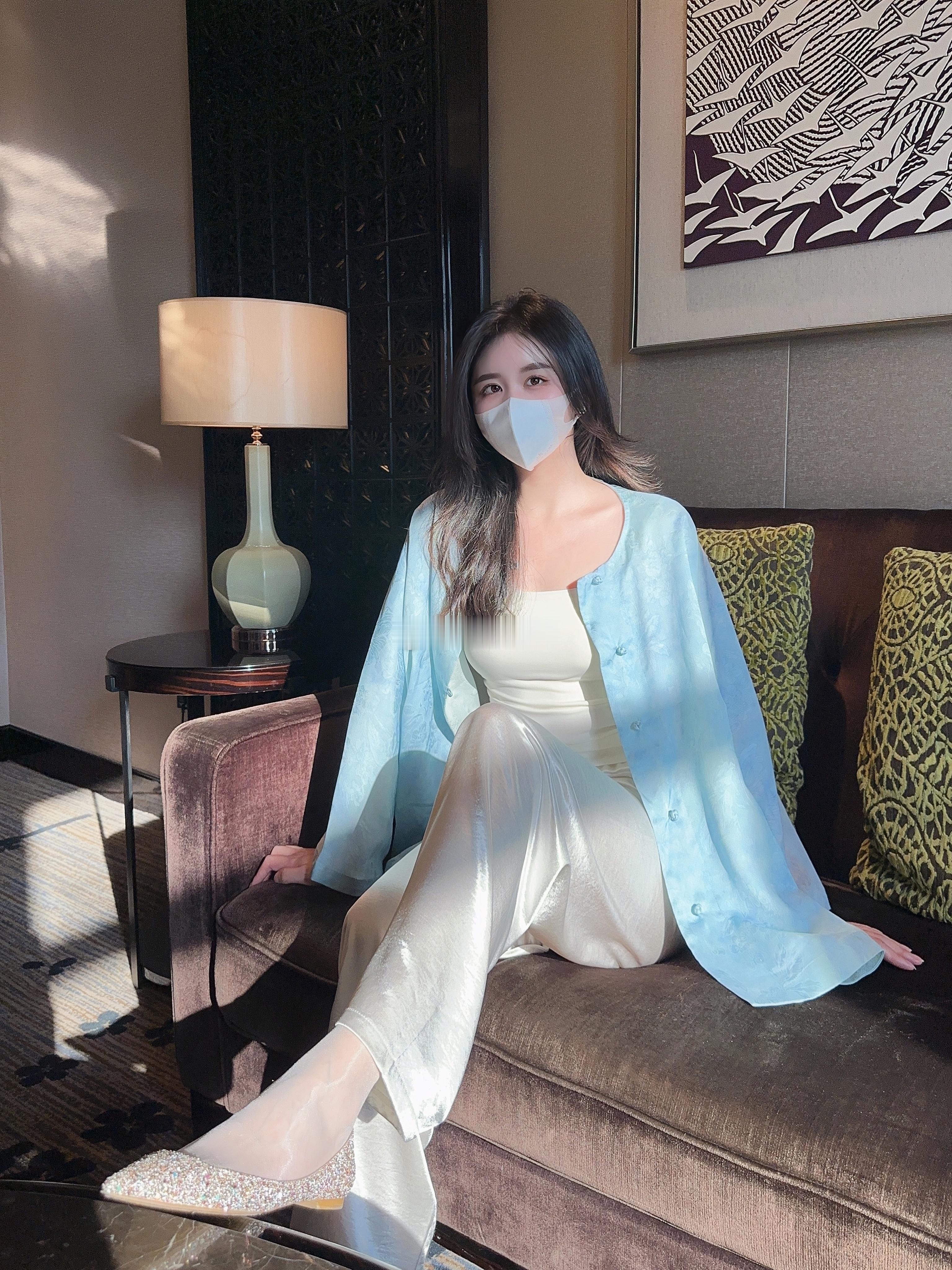 我那生动可爱的太太OOTD​​​