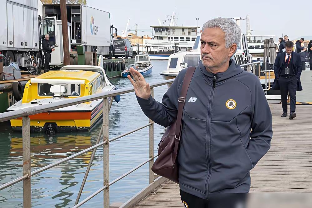 皇马还有一个选择是请回穆里尼奥，穆里尼奥的名气足以压制现在皇马这些球星！