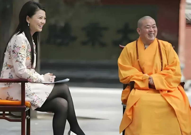 传言少林寺方丈释永信情人遍布全球，分管海外少林寺，并且借助信徒敛财上百亿美金，真