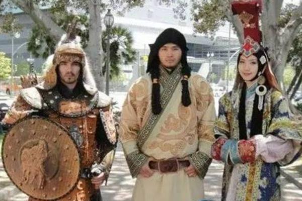 这个民族说自己是成吉思汗后代，也是中国人后裔，一直盼着回到祖国在阿富汗境内生