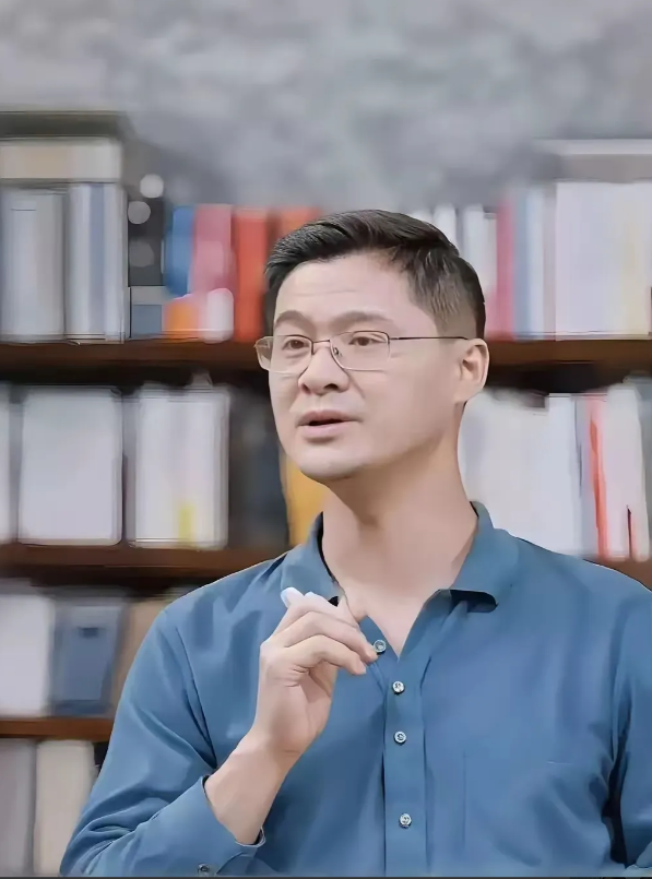 长沙的代孕别墅上热搜了，仔细想想，都是钱惹的祸。1，男人为什么找代孕，有钱，想