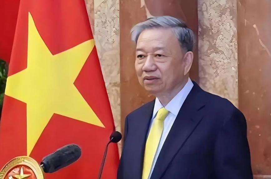 苏林的真面目终于藏不住了！搞了半天所谓的“竹子外交”就是明牌：越南和中国哪怕