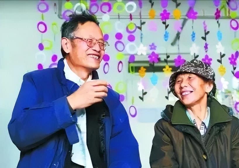 1969年，24岁的上海第一医学院（今复旦大学上海医学院）毕业生王万青，被分配到