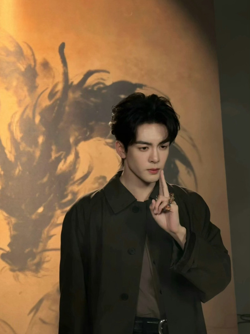 曾舜晞说冰封之地开满鲜花曾舜晞武拾光自断一臂一腿爱是跨越生死的奔赴，是冰封万里也