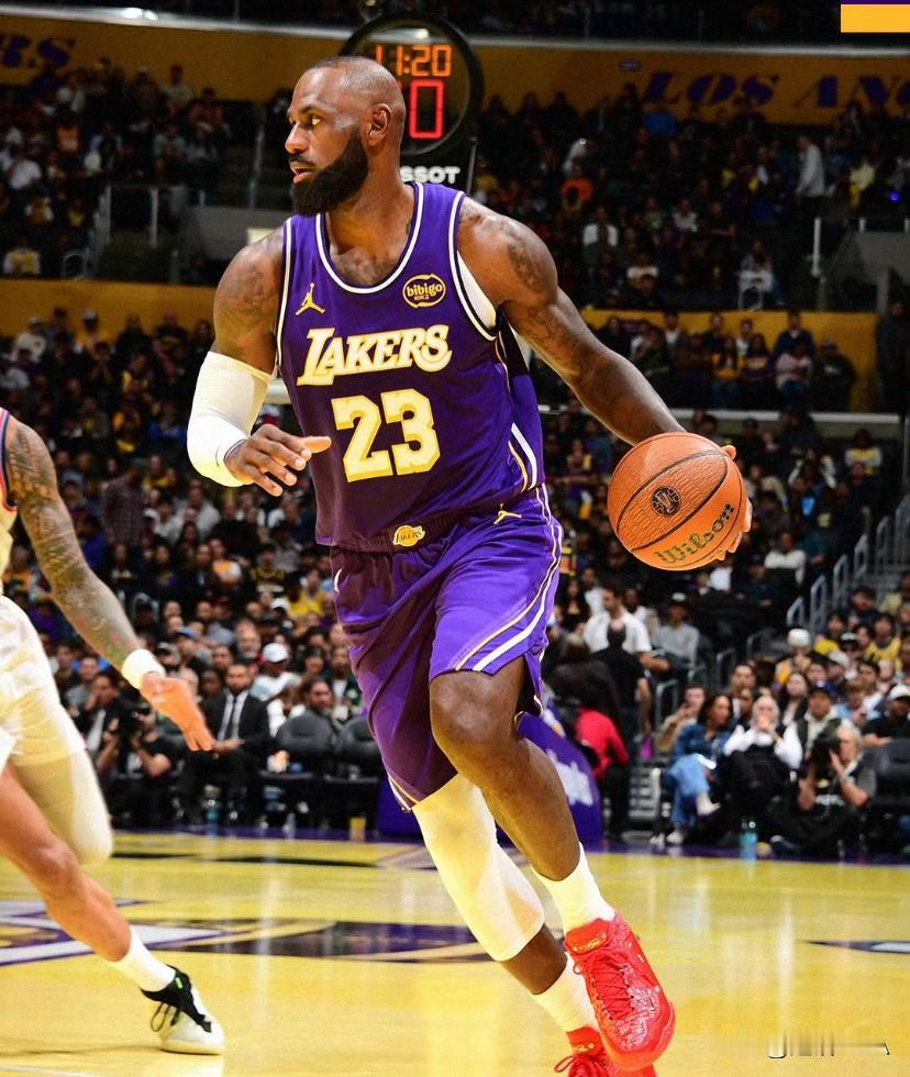 老詹现在还有年轻几成战力？1.进攻三成，2.防守三成，3.组织八成，