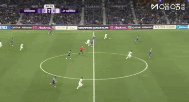 特谢拉这脚球，看得我差点把手里的茶杯捏碎。左路拿球，那股劲儿就起来了，一路