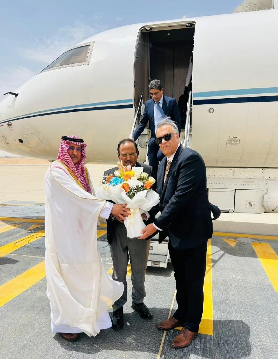 印度看到巴基斯坦最近在国际舞台风生水起，于是就派了国家最高安全主任阿吉特．多瓦尔