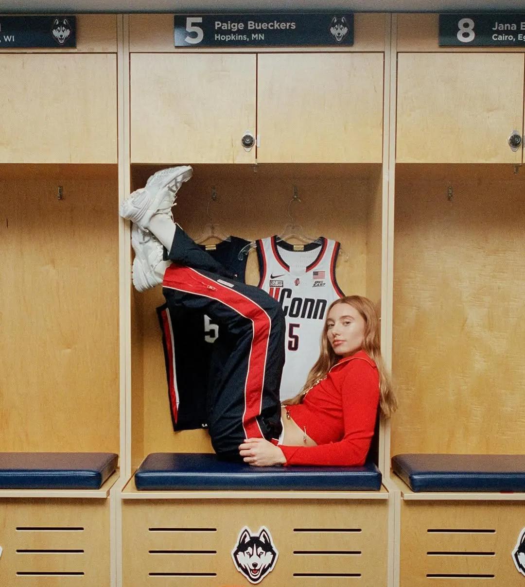篮球界的美女天花板——佩奇！身高183体重64公斤！引无数英雄竞折腰。WNBA