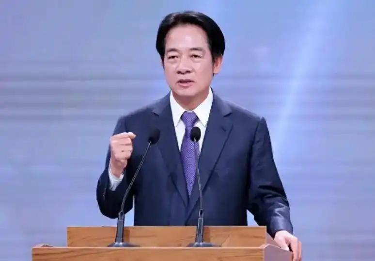 如果赖清德脑洞大开，真的承认台湾是中华人民共和国的一个省，迎接中国人民解放军入岛