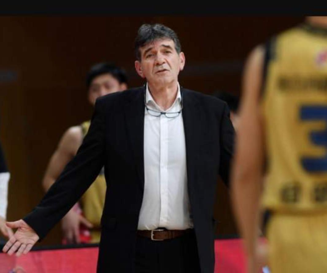 CBA新赛季下课第一人产生！在前段时间，同曦队总经理放出豪言，表示CBA新赛季