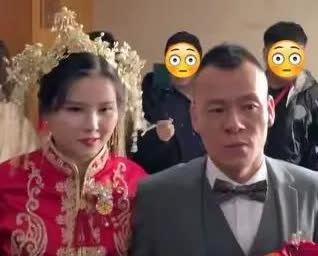 陕西网红传说哥以前也是烟民一枚，哇塞海哥曾经有过一段吸白面的经历，但两人都痛改前