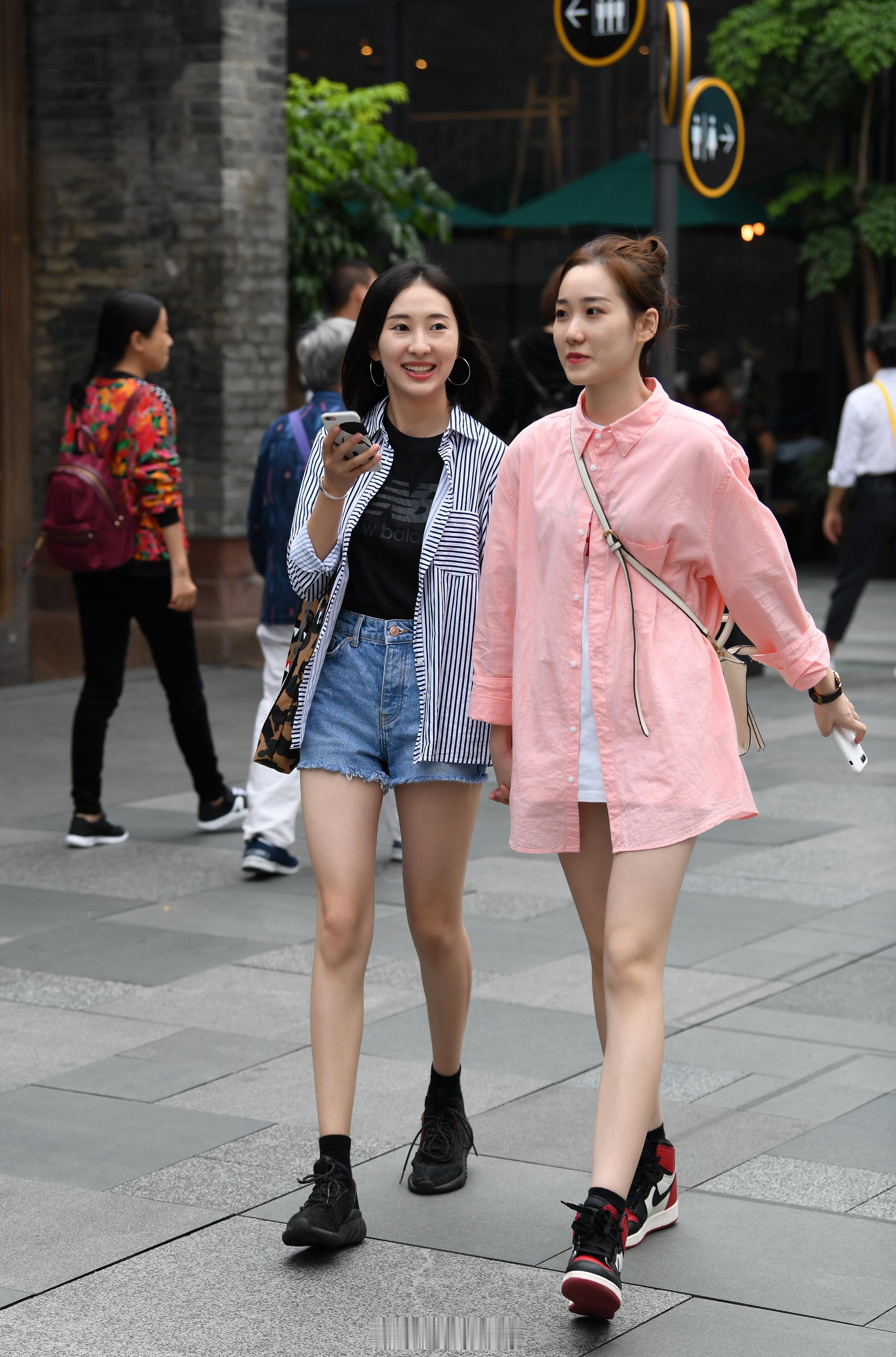 【成都街拍】周六，早上好！丨摄影拍照每日穿搭​​​