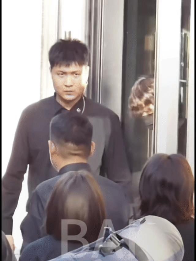 王一博下班了？这么快吗？感觉刚开始呀？（8.14）没搞清楚状况，但是在短短的时