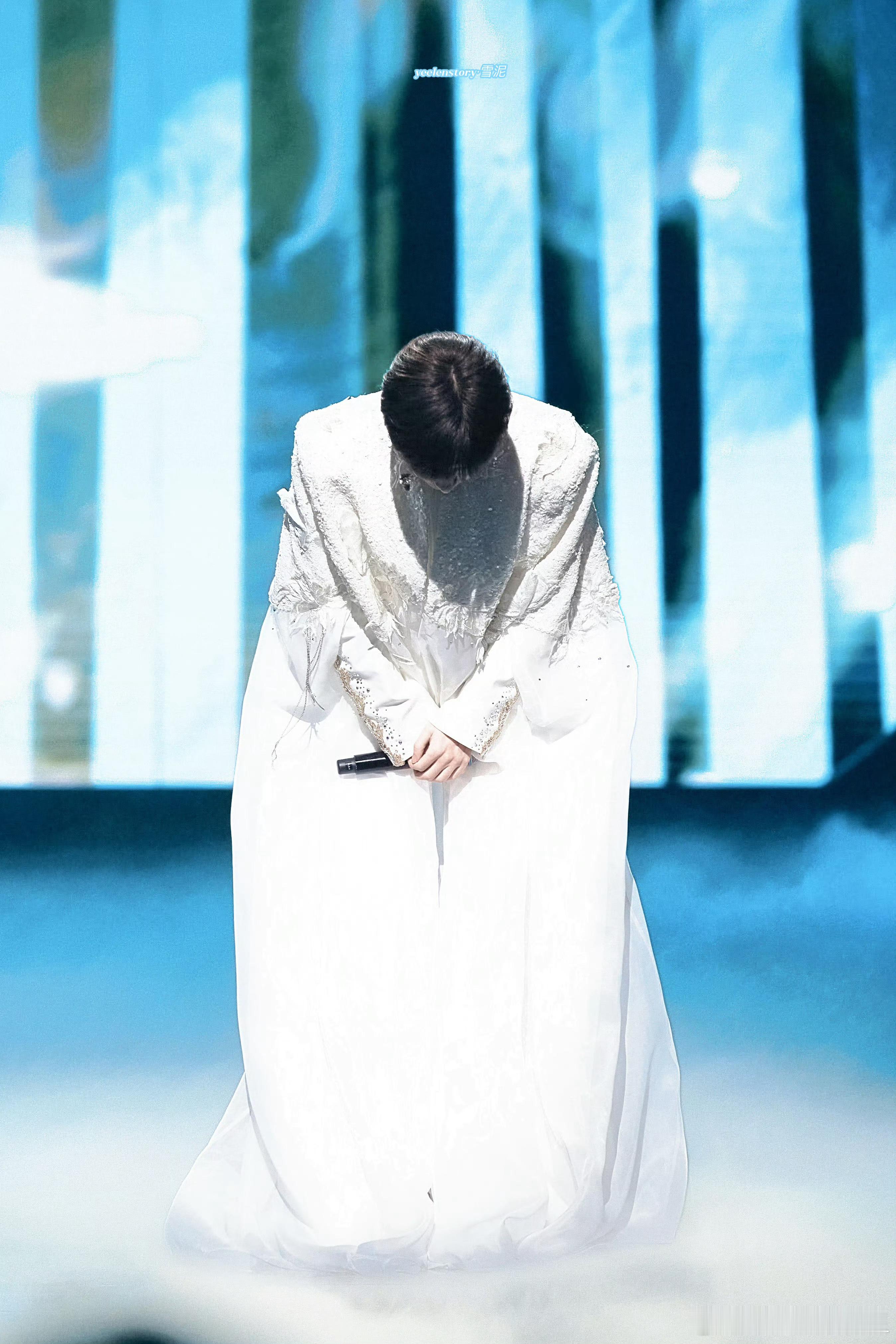 成毅x六福珠宝全球代言人从首次官宣到重磅续约，是声量销量双爆的实力认证，是双