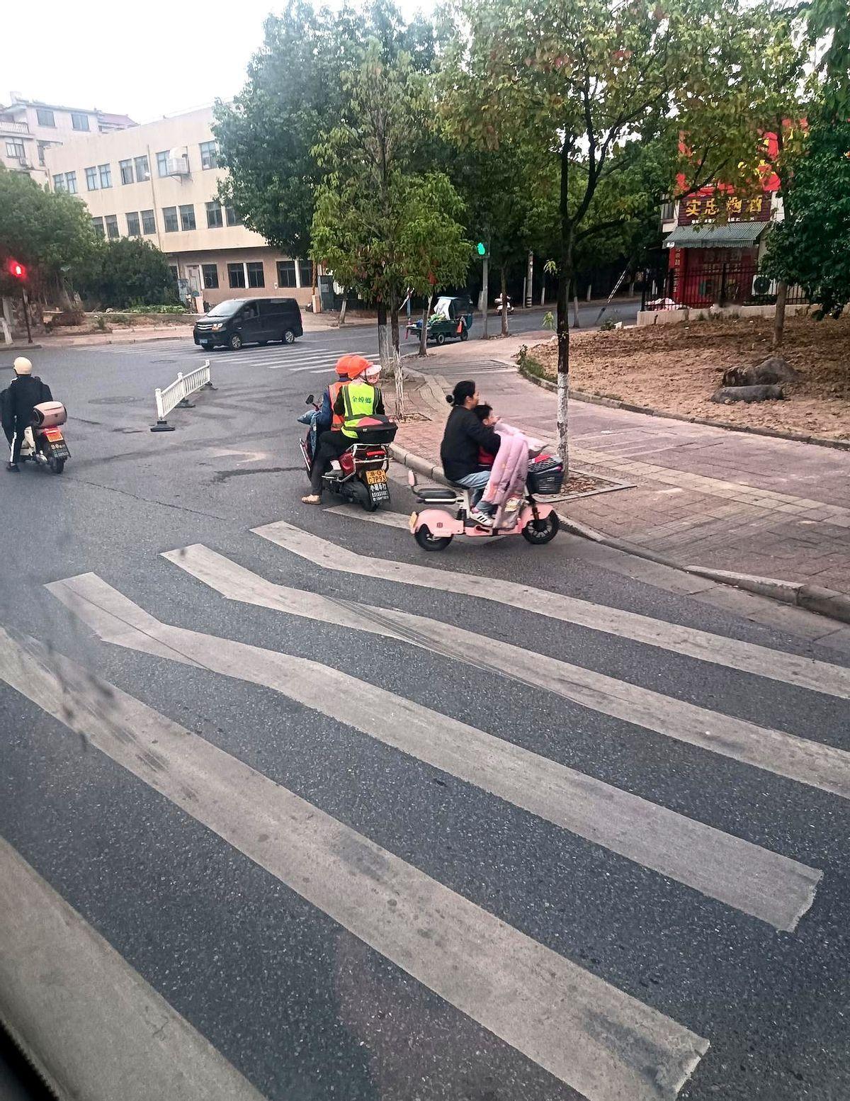 有个杭州老光棍存了一百多万，还盼着亲戚来吃他绝户，现在亲戚都不鸟他了。他上当受