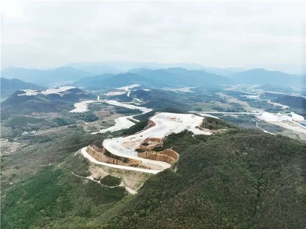 安徽6000万吨/年砂石大矿这项工程顺利完成首爆作业!