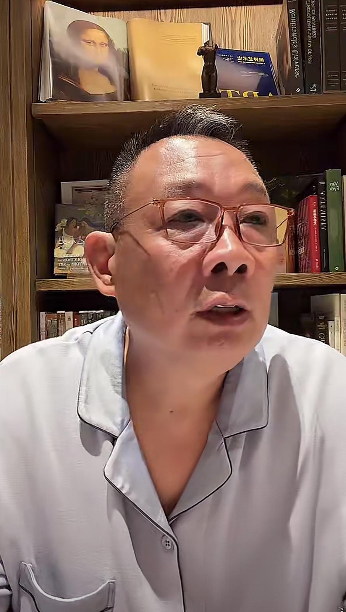 3月21日，于东来在直播间表示，自己一直呼吁要做一个健康的企业家，企业家要对员工