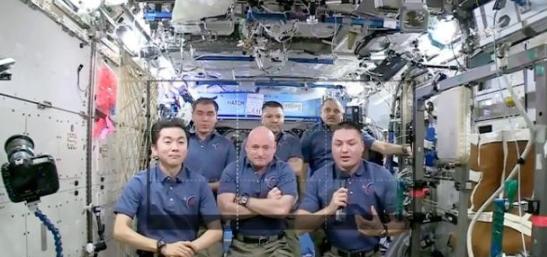 中国空间站为什么要叫上外国人来？因为说白了，阿拉伯老板抬手就是300亿美元，不要