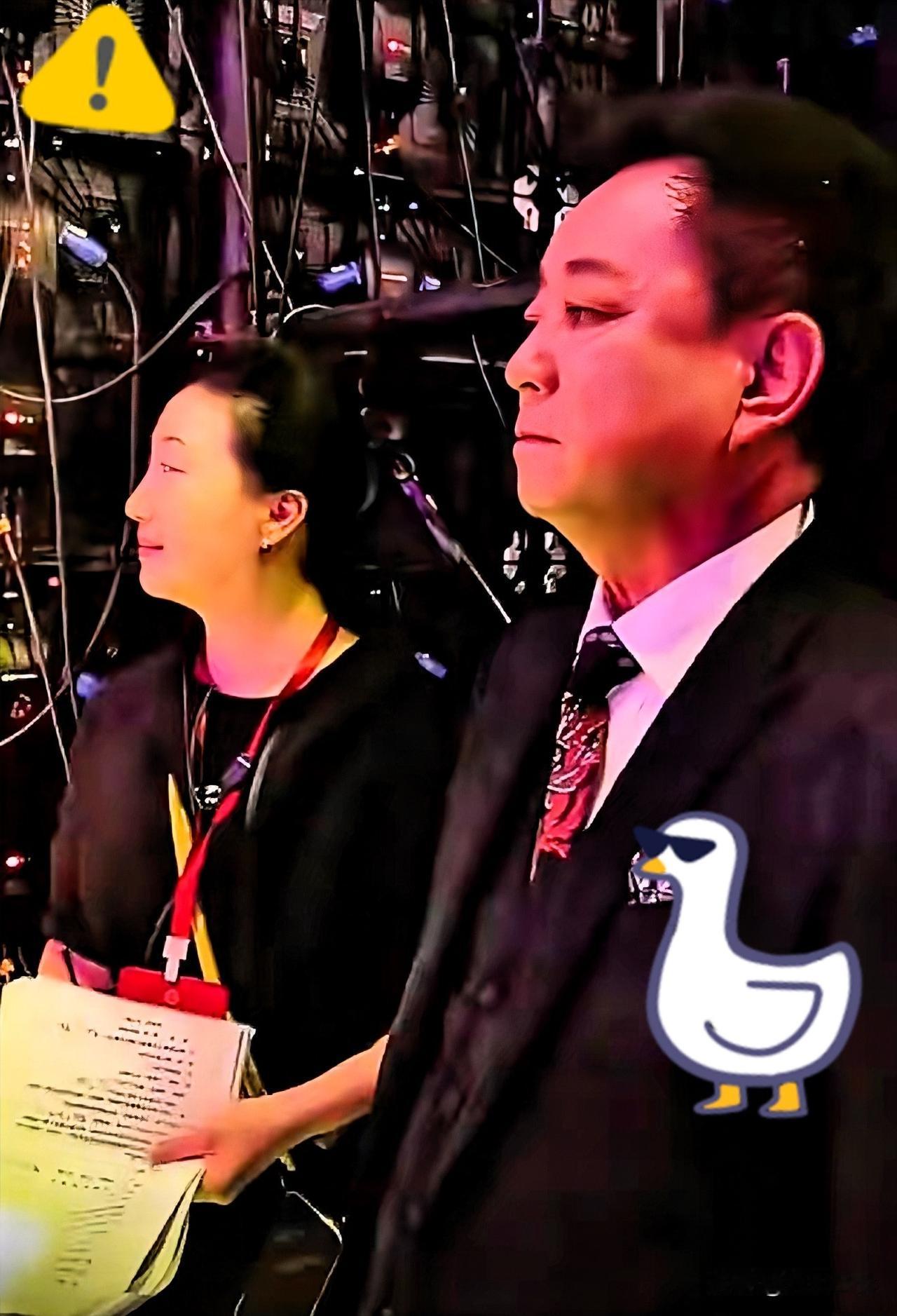 61岁朱军，哽咽了！2月6日，一向低调的朱军，突然冲上热搜，看到他红着眼眶，也