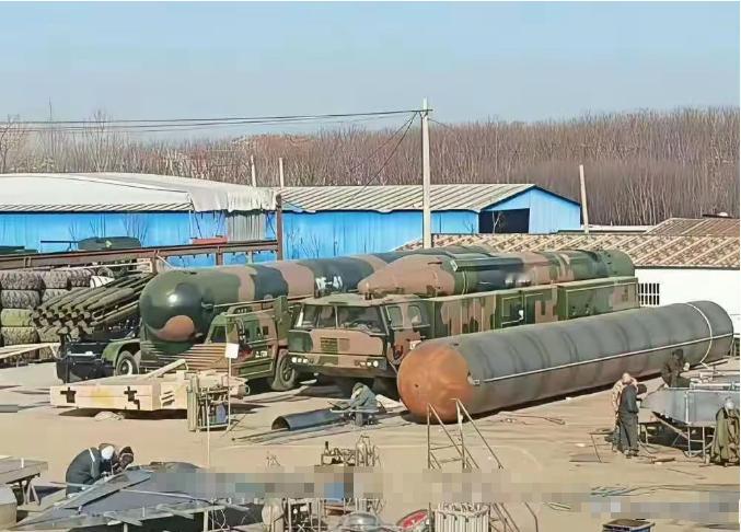 美国终于能“安枕无忧”了，原来中国的东风-41洲际导弹竟是这样的...