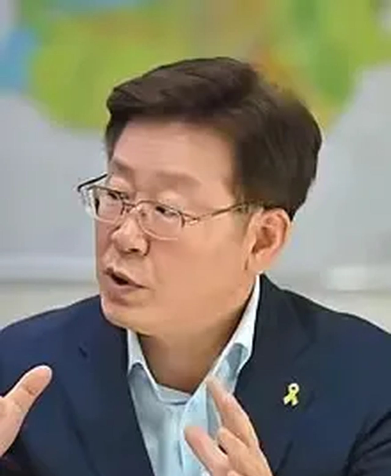 李在明这波操作可以说是“自信过头”了。刚刚才拒绝出席我方9月3日阅兵活动的邀请，