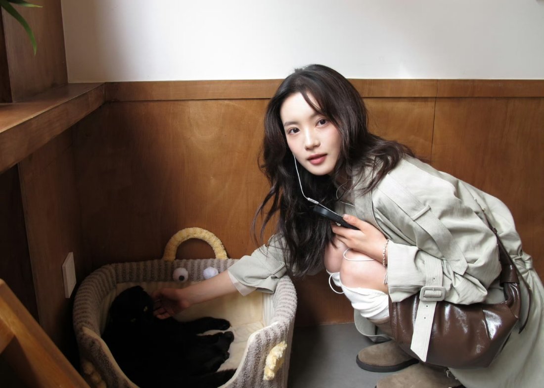 张雅钦唯爱有线耳机！！！最近在听什么歌？？