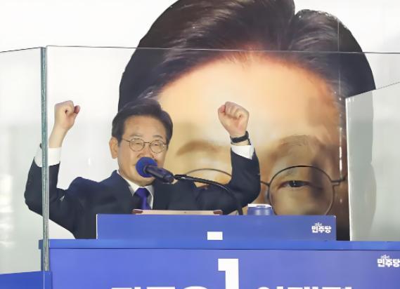 李在明当选韩国总统，他在第一时间发表了涉华言论。李在明表示：当选韩国总统后，他
