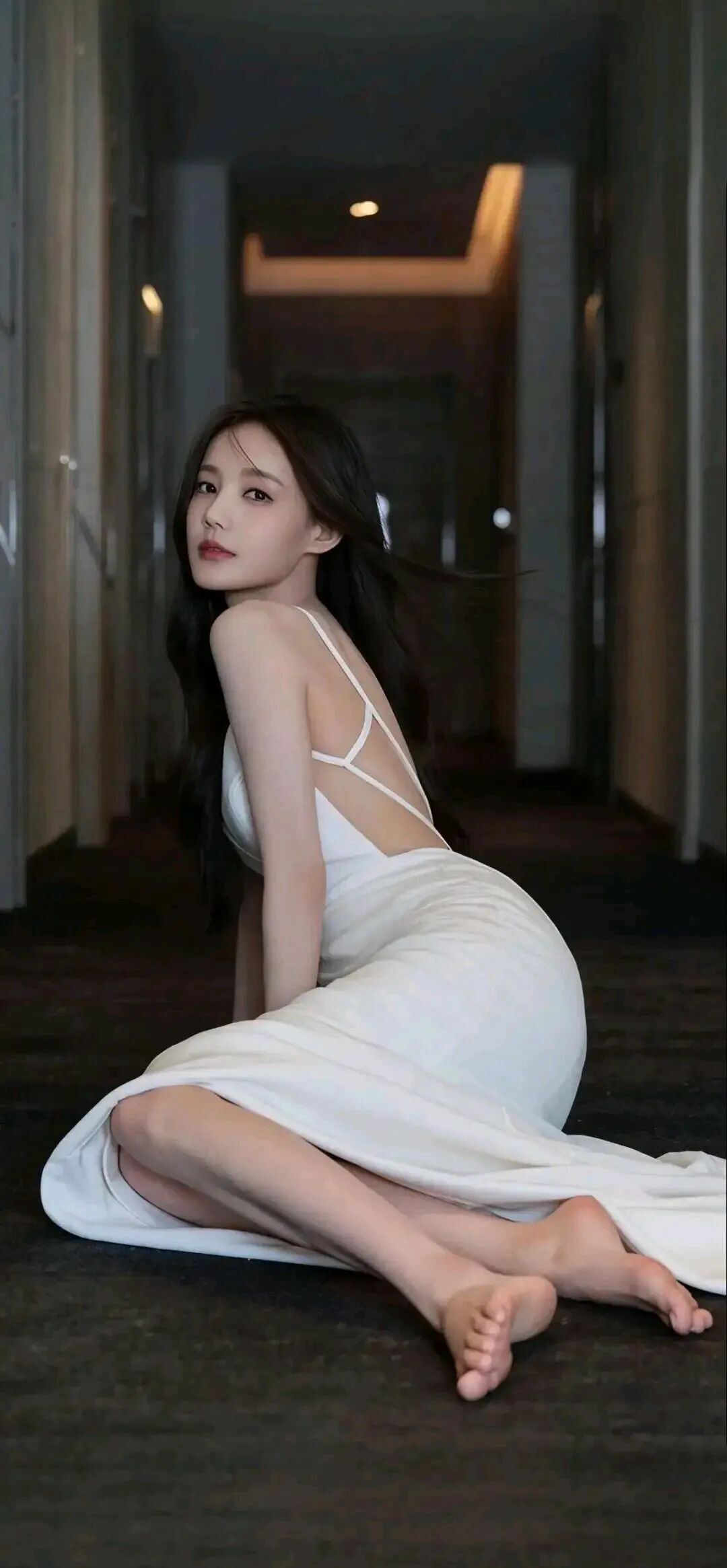 李一桐太绝！美背+软糯身材超吸睛