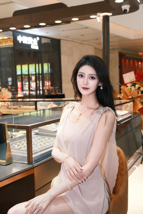 周六福CHAOJIN潮金 真的是把黄金玩明白了！