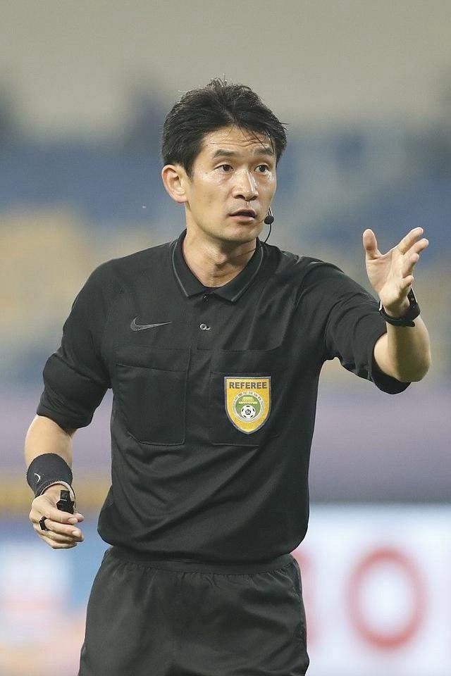 河南队冤沉海底！联赛河南队三杀蓉城。蓉城球迷到现在耿耿于怀，但是蓉城人想没想过，