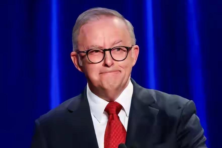 一句话：刚给完甜枣，反手就被扇了一巴掌！2026年7月，中澳之间上演了一出让
