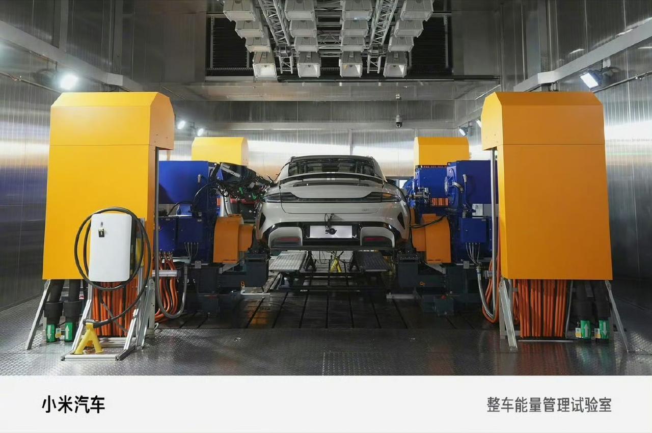 雷军造车是相当认真的，各种测试都做了很多，纽北赛道也一直在跑，拆车也直播拆解。不