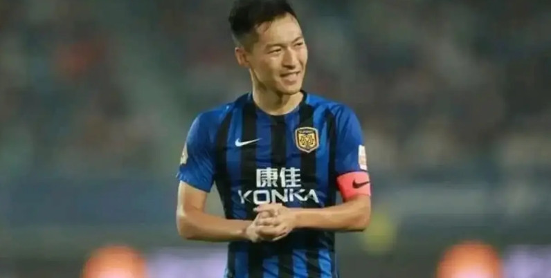 当今中国足坛有一个迷，那就是为什么上海申花队的体能这么好？36岁的老将吴曦为什么