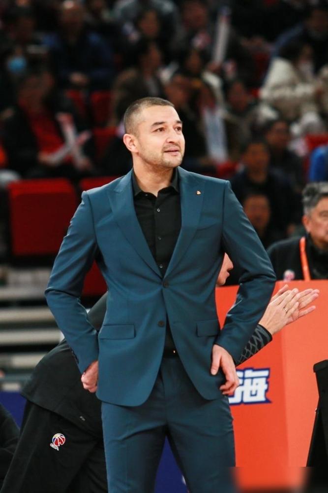 倒计时！新疆男篮三连败，如果刘炜下课，接任者5选1。现在新疆队这状态确实让人