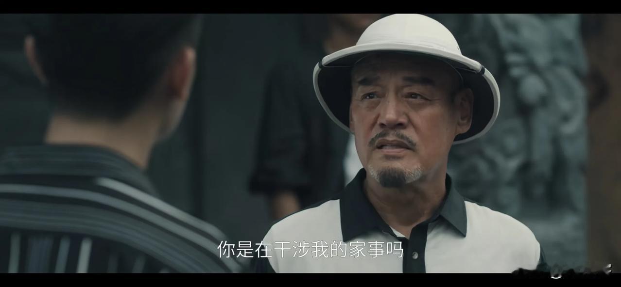 《狮城山海》振东是程恢的儿子，母亲不是洪颜，忠信不会背叛程恢。刘振东早就知道自