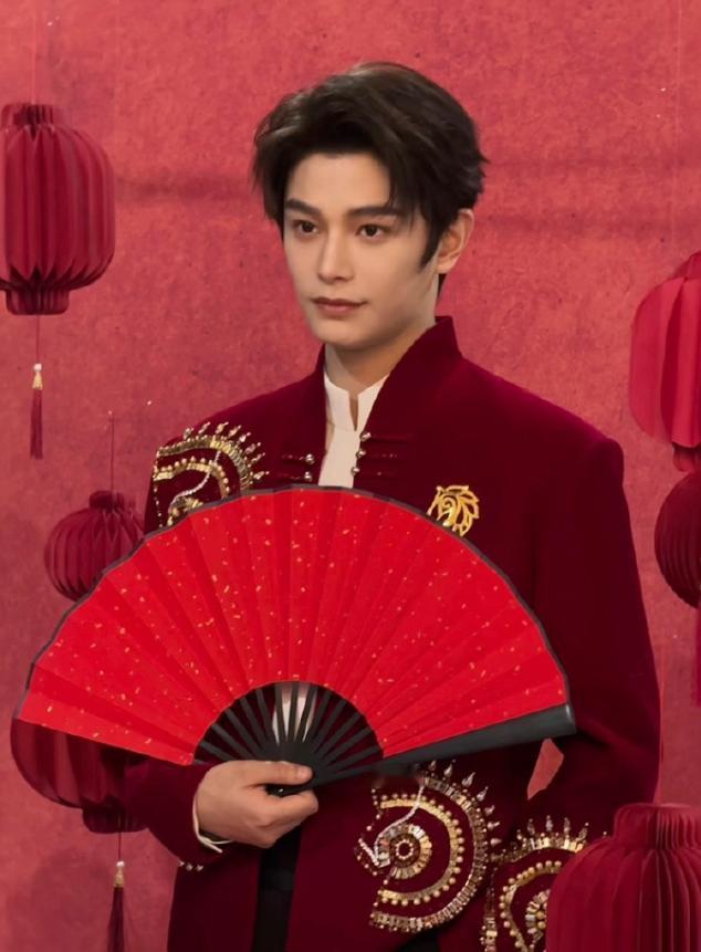 丁禹兮粉丝发文护剧！宋祖儿丁禹兮《司宫令》平番的消息一出来，两家粉丝多少有点小