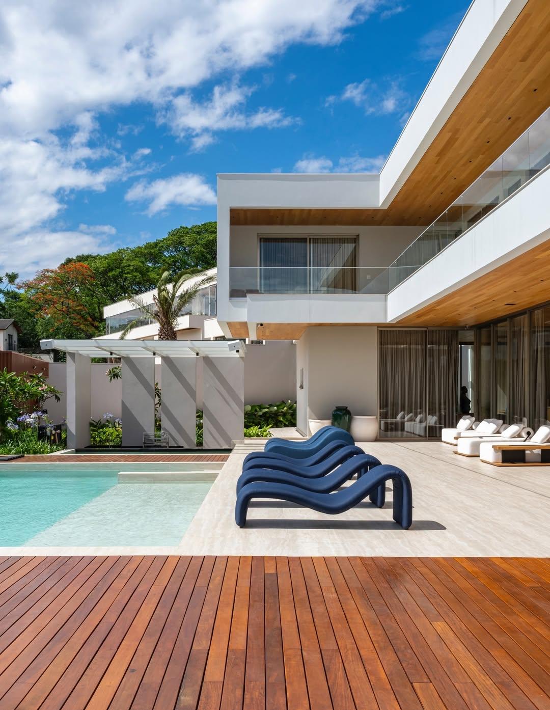 现代主义别墅，原木为魂，勾勒自然雅致生活🌿别墅会怎么样装修好呢别墅