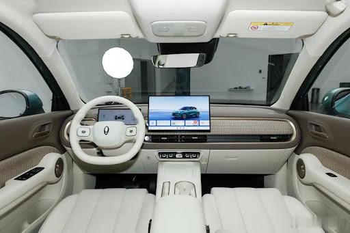 欧拉5将于12月9日正式上市欧拉真的好久没有出新车型了，现在看来是重新启动了。