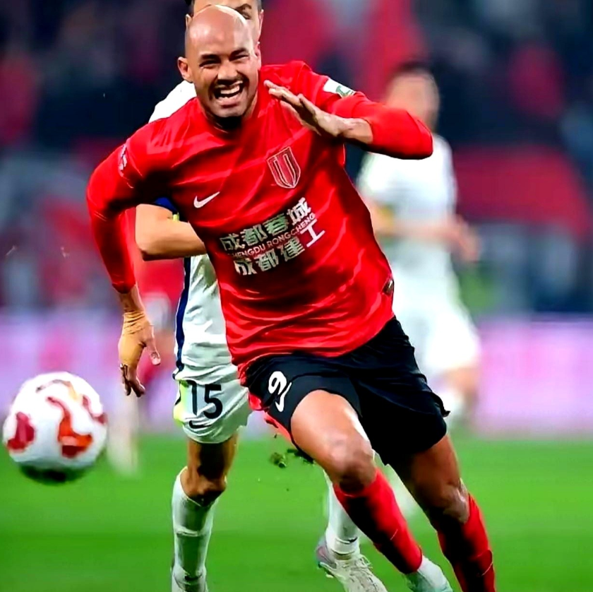 太冷了！中超第4轮四场比赛连出奇葩，仿佛都在为成都蓉城铺路。升班马辽宁2-1击