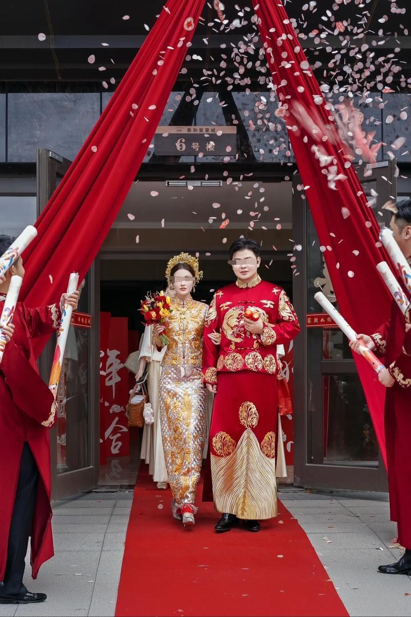 “婚姻沦为拍卖现场？”江西，一农村男子花28.8万彩礼娶媳妇，结果，半路杀出个程