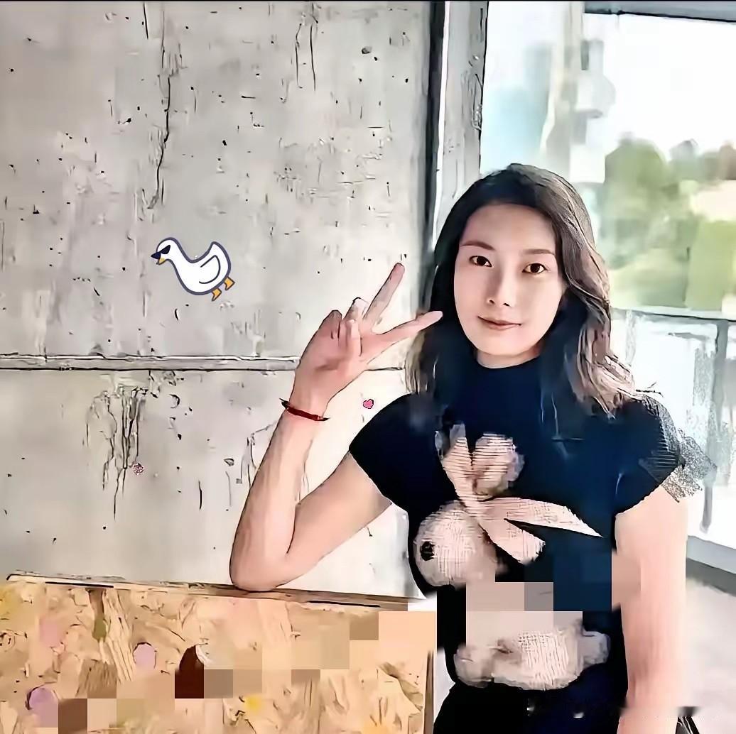 现在全网最后悔的男人就是云南昭通的周建军了吧不是因为当初离开老家山区，也不是因为