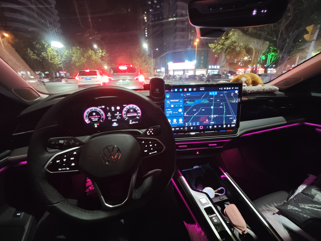 迈腾b9夜光模式迈腾B9。前脸冠灯特别好看。，有同感的吗