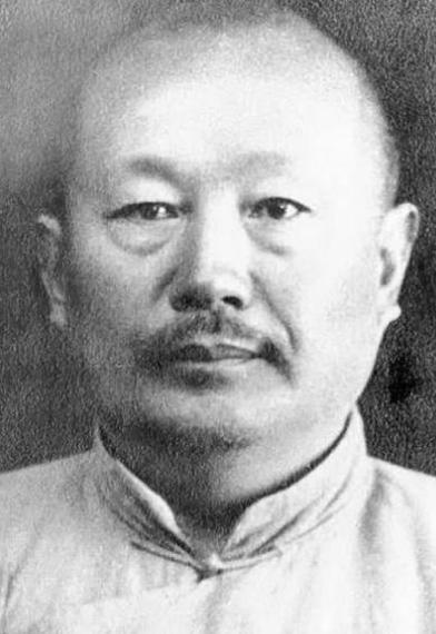 1927年，国民党高级将领范石生救了南昌起义仅剩的八百人，朱老总晚年仍对这位老友
